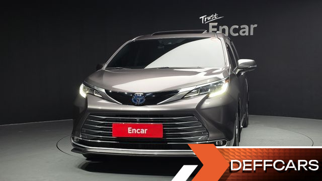 Toyota SIENNA 2.5 Hybrid AWD купить на сайте DeffCars