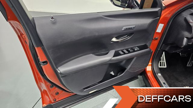 Lexus UX 2.0 F-Sport 2WD купить на сайте DeffCars