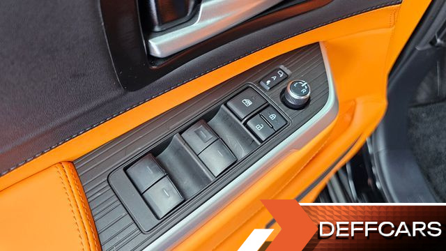 Toyota SIENNA 2.5 Hybrid AWD купить на сайте DeffCars