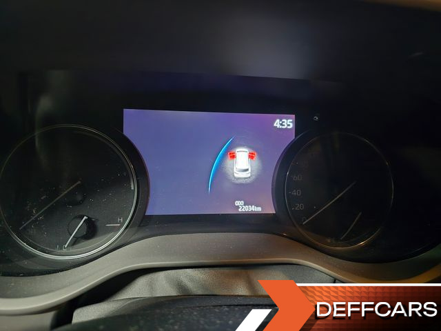 Toyota SIENNA 2.5 Hybrid 2WD купить на сайте DeffCars