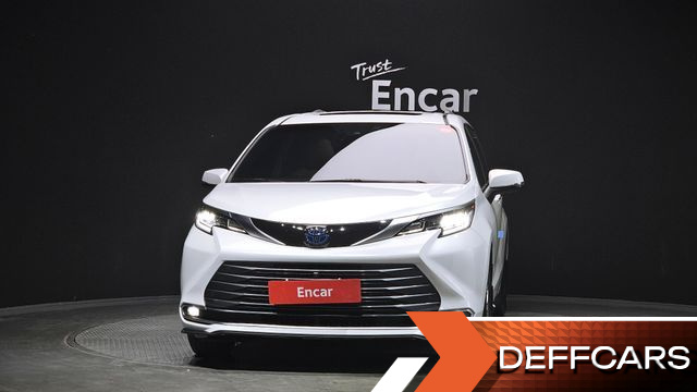 Toyota SIENNA 2.5 Hybrid AWD купить на сайте DeffCars