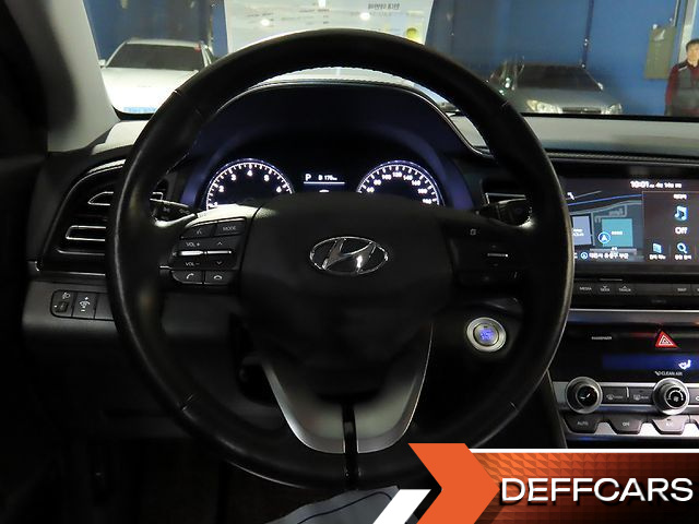 Hyundai AVANTE 1.6 Smart купить на сайте DeffCars
