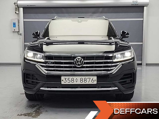 Volkswagen TOUAREG 3.0 TDI R-Line купить на сайте DeffCars