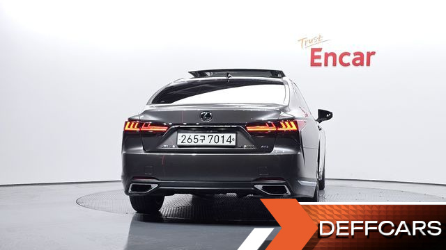 Lexus LS 3.5 Luxury AWD купить на сайте DeffCars