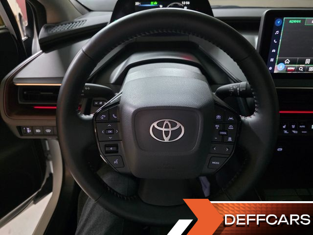 Toyota PRIUS 2.0 PHEV XSE купить на сайте DeffCars