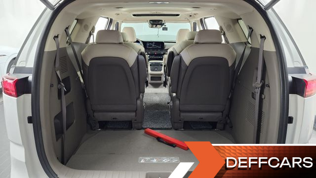 Kia CARNIVAL 9-Seater Noblesse купить на сайте DeffCars