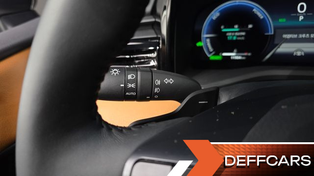 Toyota CAMRY 2.5 XLE Premium Hybrid купить на сайте DeffCars