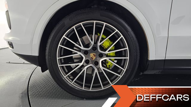 Porsche CAYENNE 3.0 E-Hybrid купить на сайте DeffCars