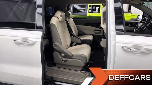 Kia CARNIVAL 9-Seater Noblesse купить на сайте DeffCars