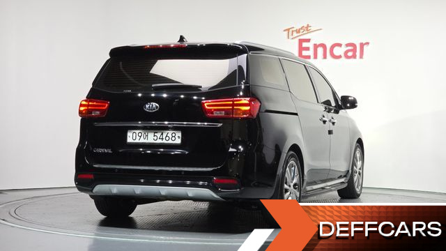 Kia CARNIVAL 9-Seater Noblesse Special купить на сайте DeffCars
