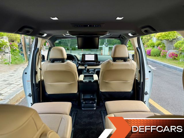 Toyota SIENNA 2.5 Hybrid 2WD купить на сайте DeffCars
