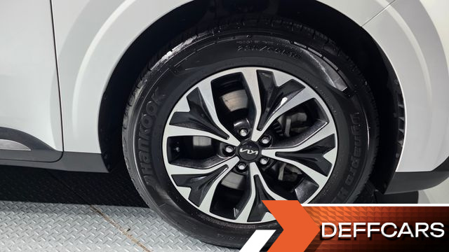Kia CARNIVAL 9-Seater Noblesse купить на сайте DeffCars