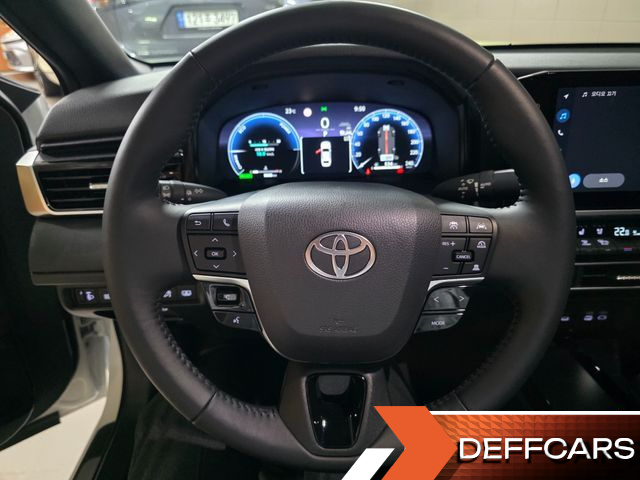 Toyota CAMRY 2.5 XLE Hybrid купить на сайте DeffCars