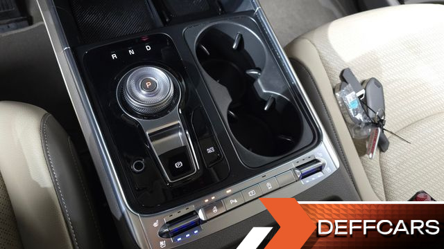 Kia CARNIVAL 9-Seater Gravity купить на сайте DeffCars