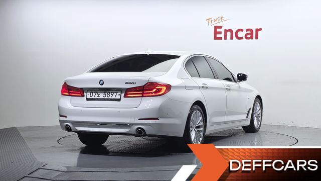 BMW 5-SERIES 530i Luxury Plus купить на сайте DeffCars