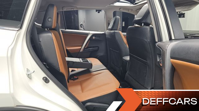 Toyota RAV4 2.5 2WD 4th купить на сайте DeffCars