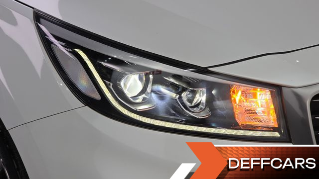 Kia CARNIVAL 9-Seater Noblesse Special купить на сайте DeffCars