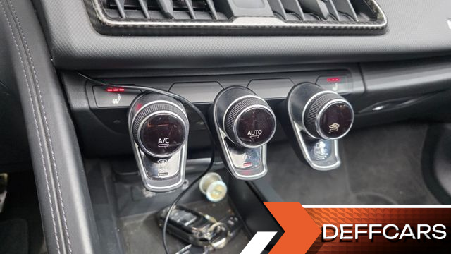 Audi R8 5.2 V10 Spyder купить на сайте DeffCars
