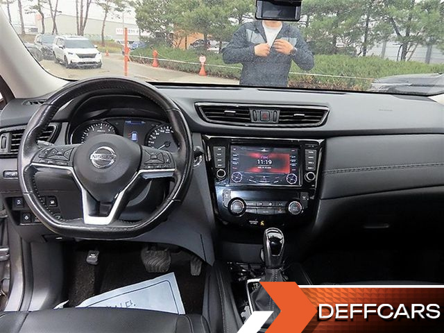 Nissan X-TRAIL 2.5 4WD купить на сайте DeffCars