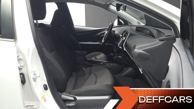 Toyota PRIUS 1.8 купить на сайте DeffCars
