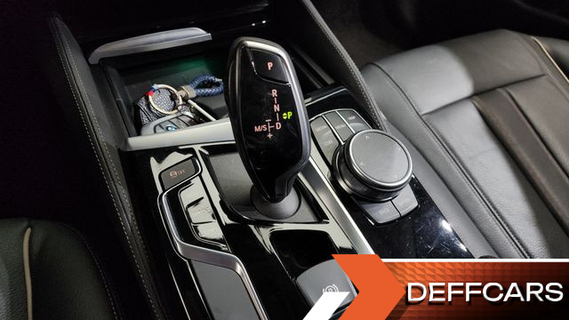 BMW 5-SERIES 520i Luxury купить на сайте DeffCars