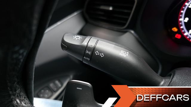 Hyundai VELOSTER 1.6 Turbo Sport Core купить на сайте DeffCars