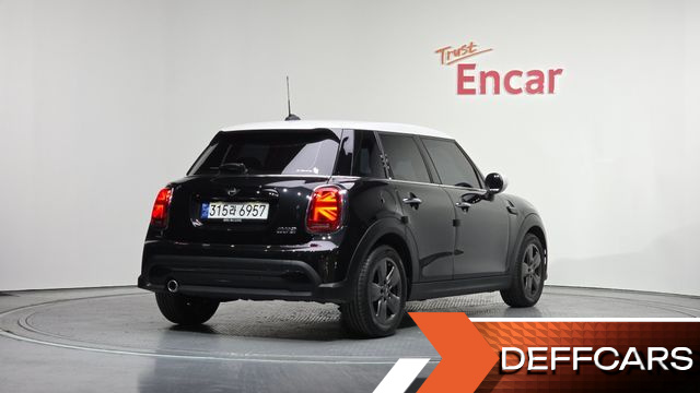 Mini COOPER 5Door Classic Third Generation купить на сайте DeffCars