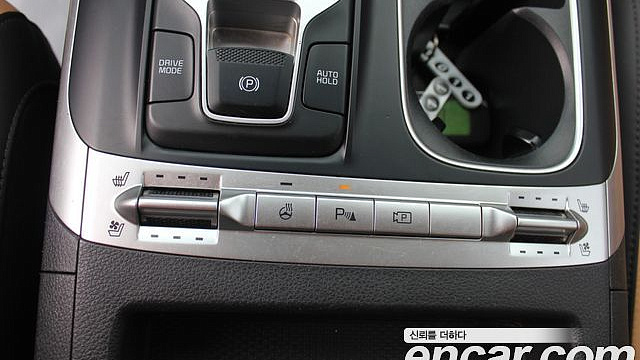 Kia CARNIVAL Gasoline 11-Seater Prestige купить на сайте DeffCars
