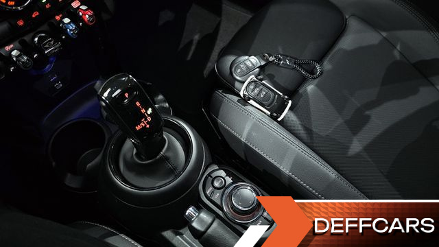 Mini COOPER 5-Door Classic Plus 3rd купить на сайте DeffCars