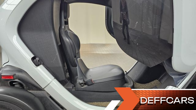 Renault-KoreaSamsung TWIZY Cargo(1-seater+Trunk) купить на сайте DeffCars