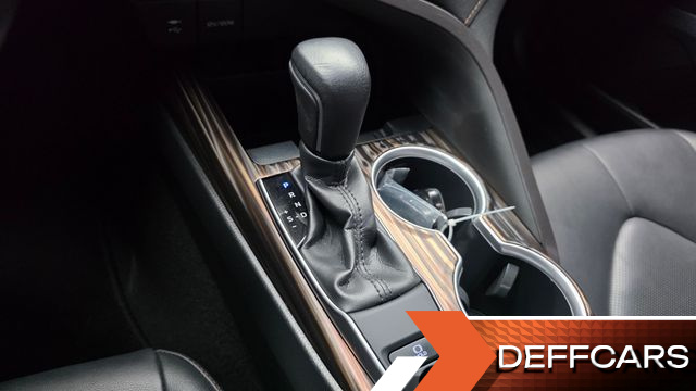 Toyota CAMRY 2.5 купить на сайте DeffCars