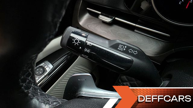 Kia CARNIVAL 9-Seater Noblesse купить на сайте DeffCars
