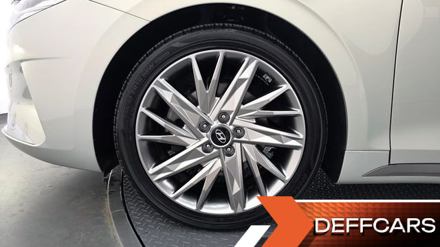 Hyundai GRANDEUR 2.5 Calligraphy купить на сайте DeffCars