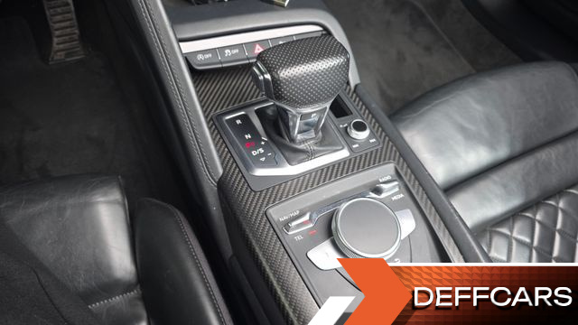 Audi R8 5.2 V10 Spyder купить на сайте DeffCars