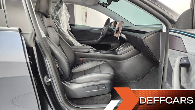 Tesla MODEL Y Long Range AWD купить на сайте DeffCars