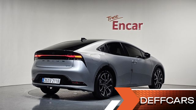 Toyota PRIUS 2.0 PHEV XSE купить на сайте DeffCars
