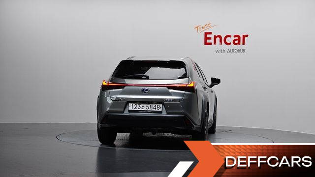 Lexus UX 2.0 2WD купить на сайте DeffCars