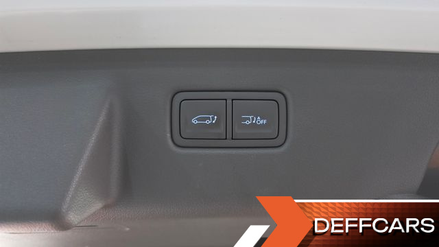 Hyundai STARIA 4WD Lounge 7-Seater Inspiration купить на сайте DeffCars