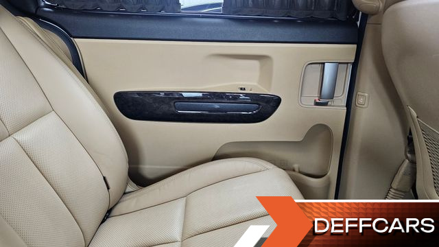 Kia CARNIVAL 9-Seater Hi-Limousine Noblesse Special купить на сайте DeffCars