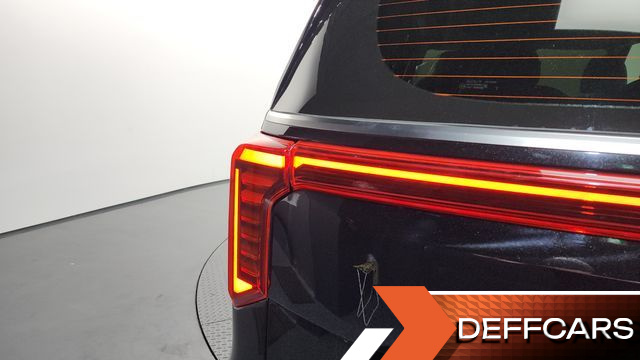 Kia CARNIVAL 9-Seater Signature купить на сайте DeffCars