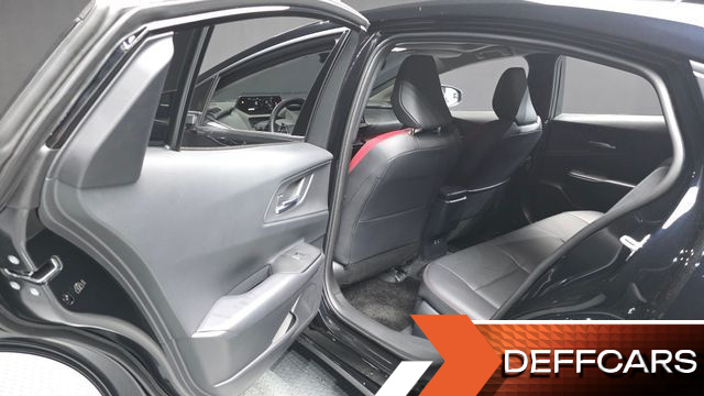 Toyota PRIUS 2.0 PHEV XSE купить на сайте DeffCars