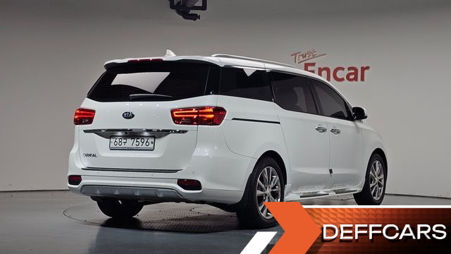 Kia CARNIVAL 9-Seater Prstige купить на сайте DeffCars