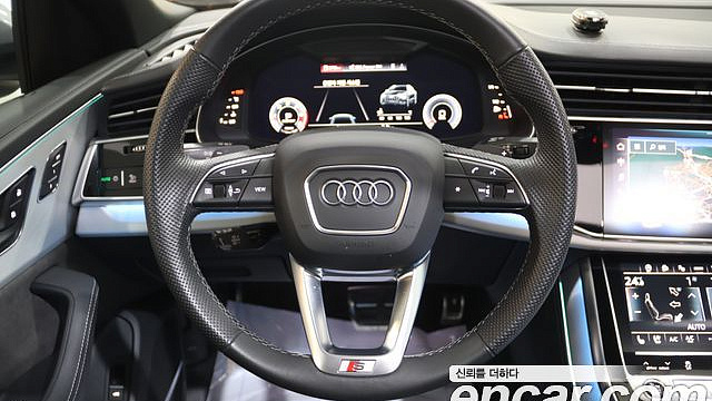 Audi Q8 50 TDI Quattro Premium купить на сайте DeffCars