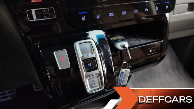 Hyundai STARIA 4WD Camper Special Vehicle купить на сайте DeffCars