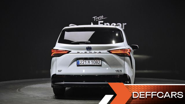 Toyota SIENNA 2.5 Hybrid AWD купить на сайте DeffCars