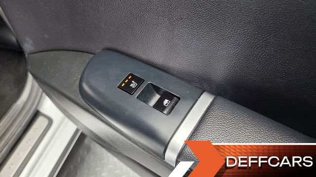Hyundai GRANDEUR 2,5 Gasoline 2WD Premium купить на сайте DeffCars