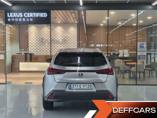 Lexus UX 2.0 2WD купить на сайте DeffCars