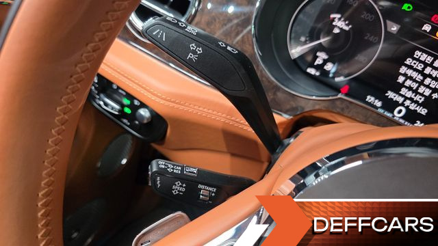Bentley BENTAYGA 4.0 V8 купить на сайте DeffCars