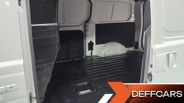 Hyundai STAREX Van 3-Seater Style купить на сайте DeffCars