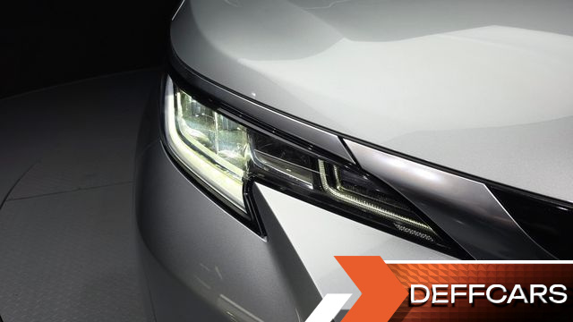 Toyota SIENNA 2.5 Hybrid AWD купить на сайте DeffCars
